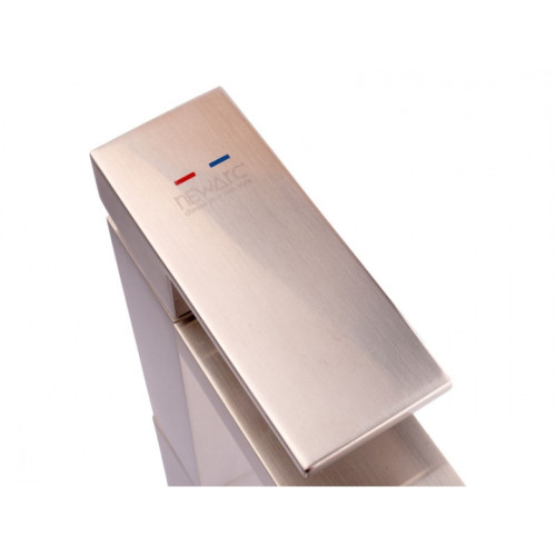Смеситель для раковины Newarc Cubic 871001N